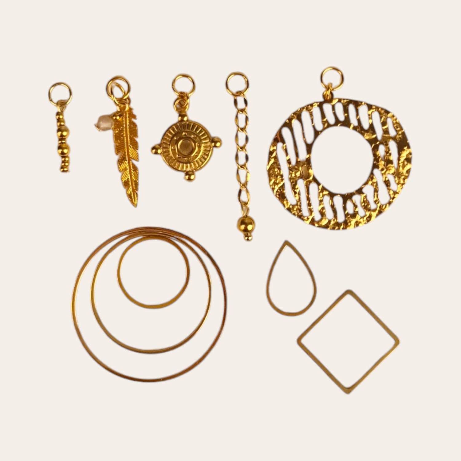 Mix &amp; Match 100teiliges Charms SET Gold